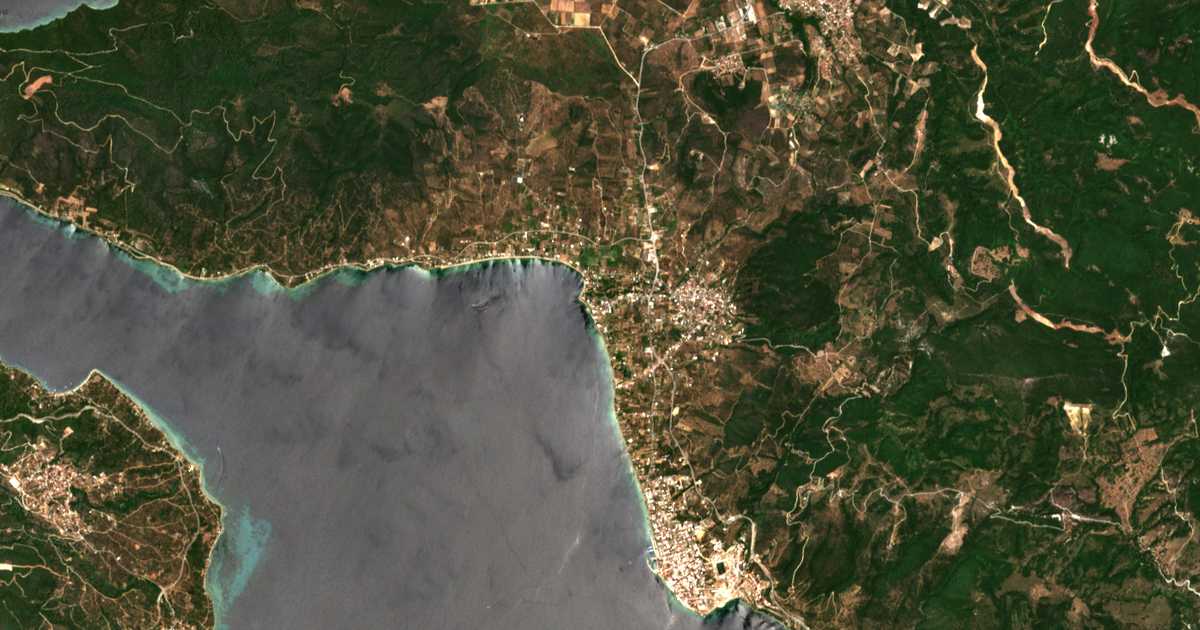 Satellitenkarte von Paralía Agíou Nikoláou
