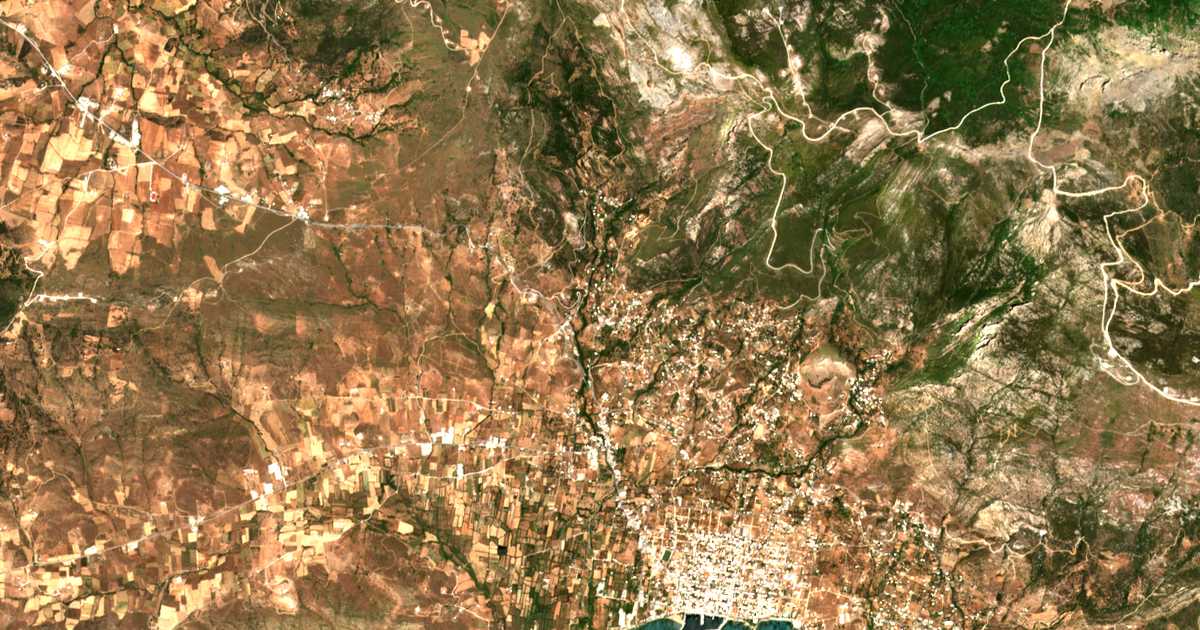 Satellitenkarte von Kalývia