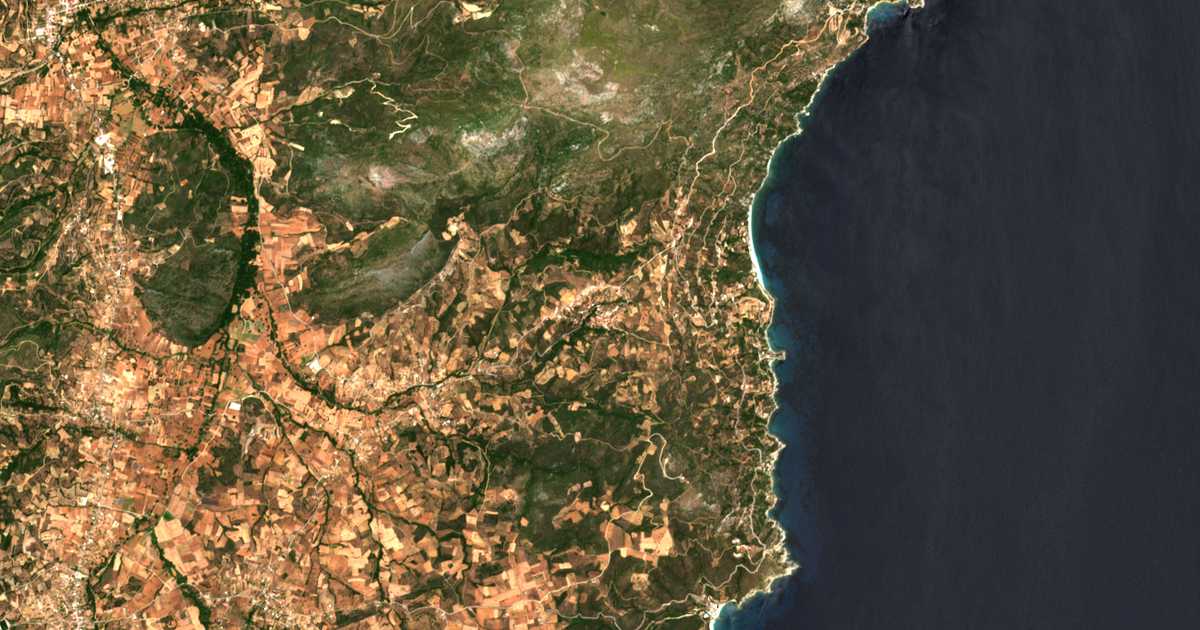 Satellitenkarte von Achladerí