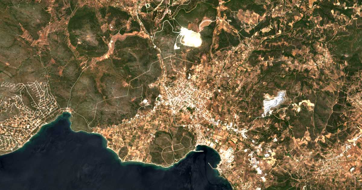 Satellitenkarte von Aliveri