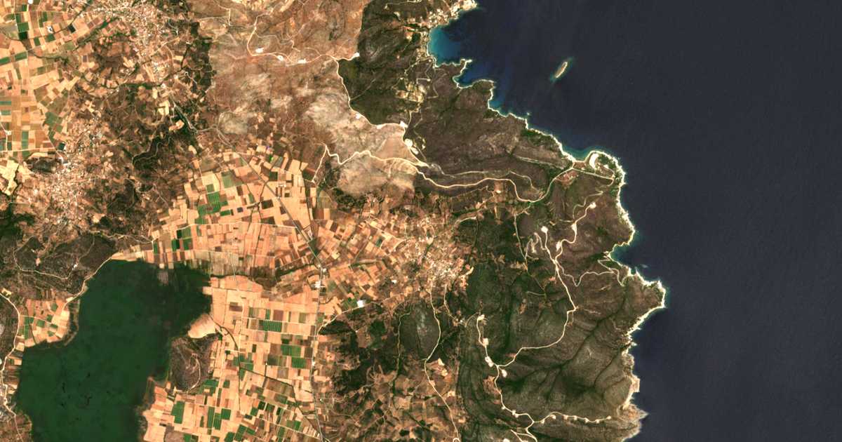 Satellitenkarte von Alónia