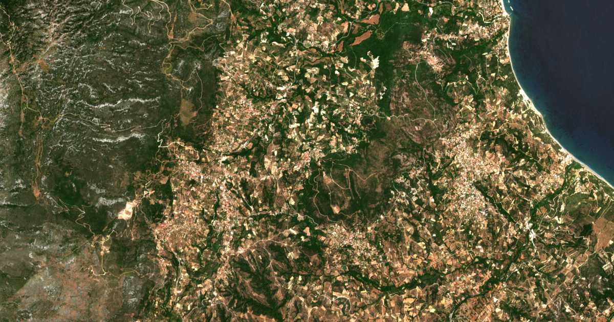 Satellitenkarte von Áno Kouroúnion