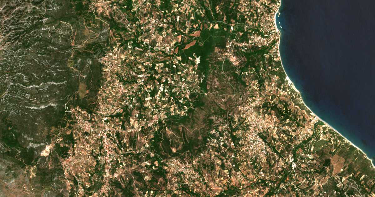 Satellitenkarte von Káto Kouroúnion