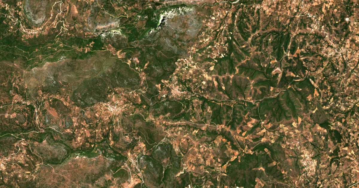 Satellitenkarte von Kremastós