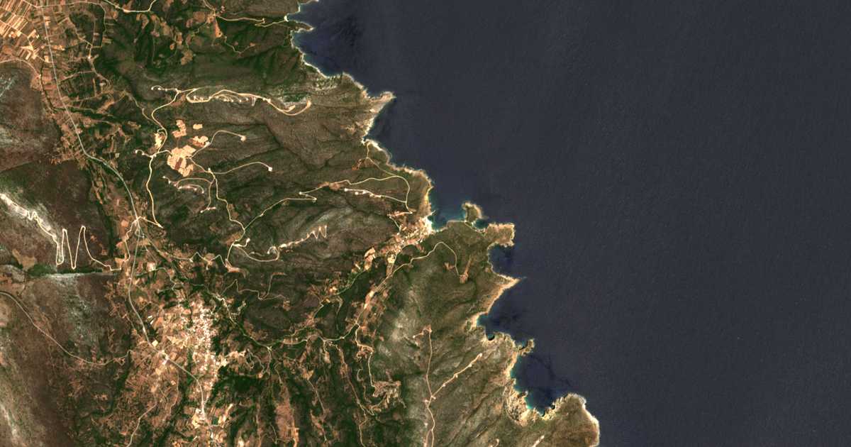 Satellitenkarte von Paralía Zarákon