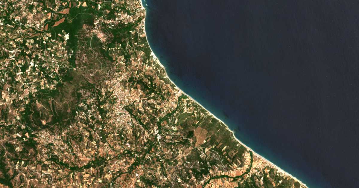 Satellitenkarte von Paralía