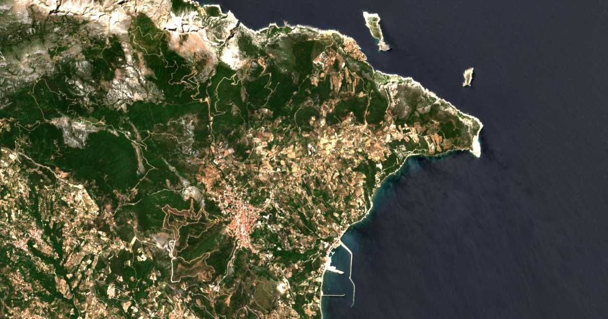 Satellitenkarte von Petisoúnas