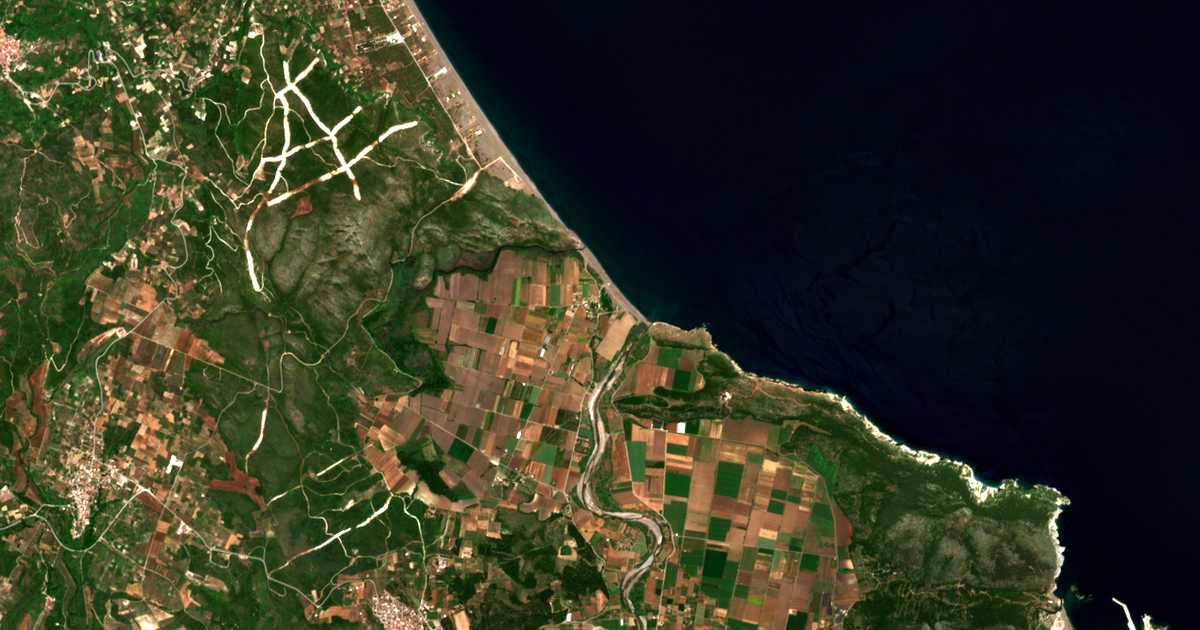 Satellitenkarte von Krýa Vrýsi