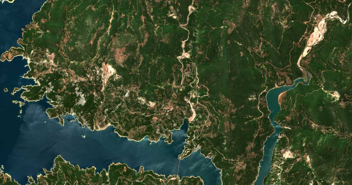 Satellitenkarte von Ágios Geórgios