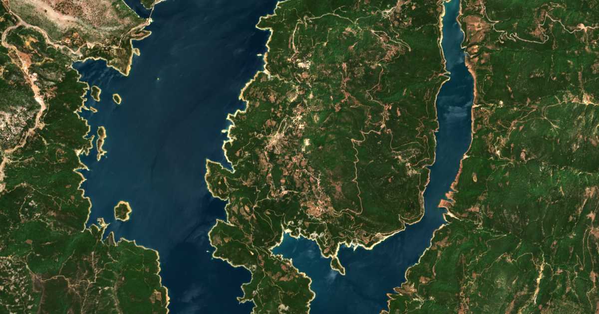Satellitenkarte von Tripótamon