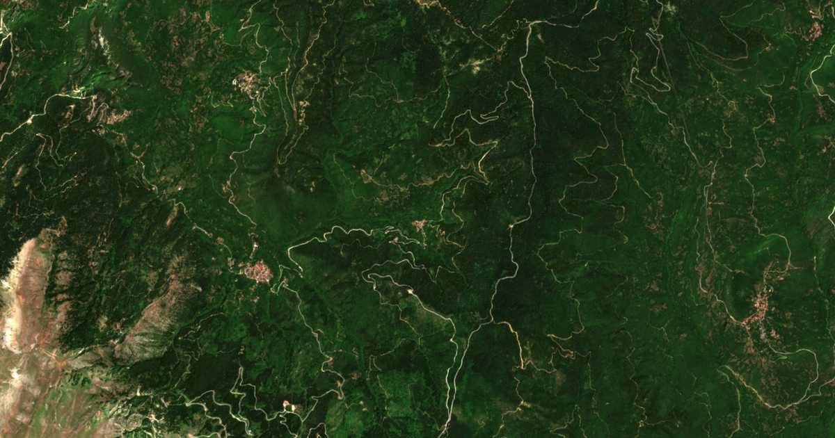 Satellitenkarte von Ágios Charálampos