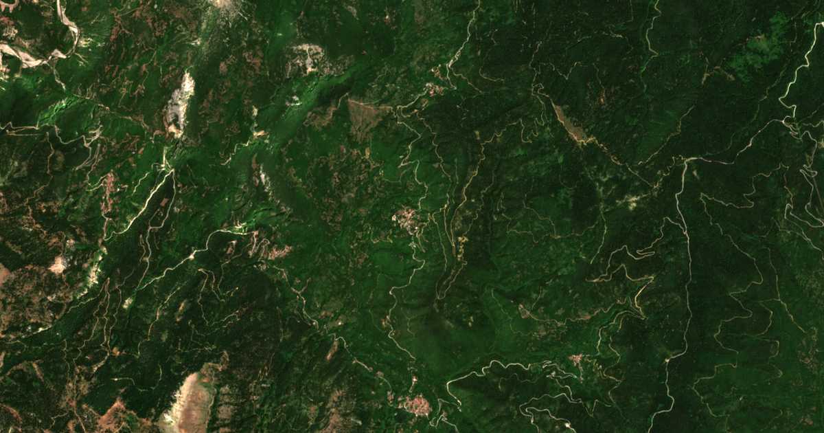 Satellitenkarte von Petrálona