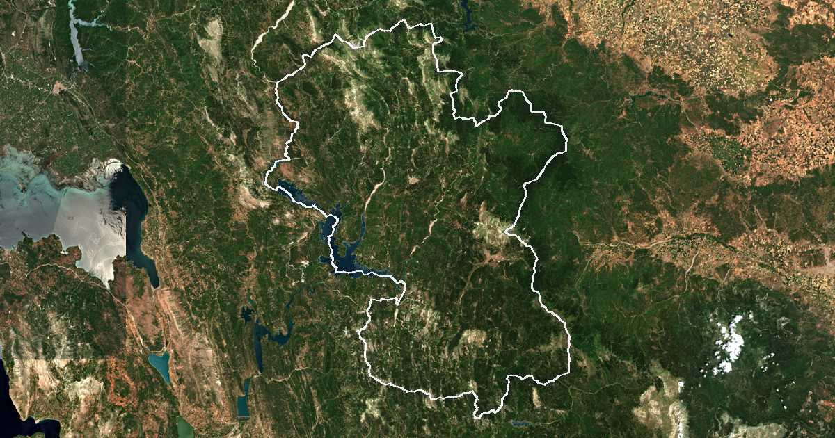 Satellitenbild mit eingezeichneter Grenze: Evrytania