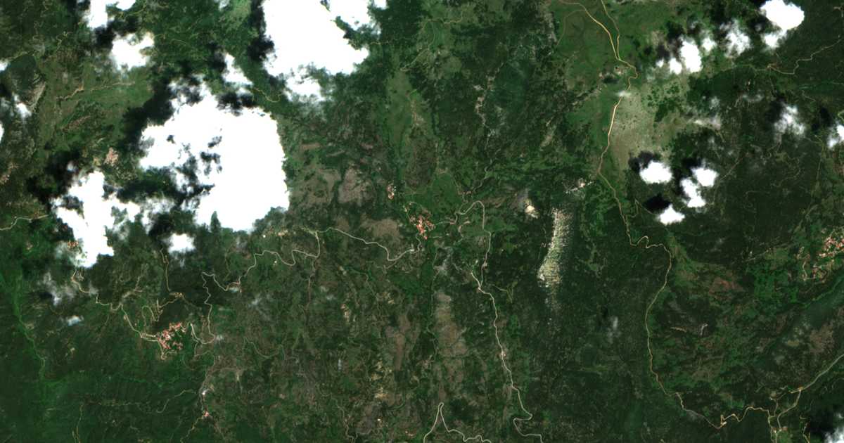 Satellitenkarte von Pyrá