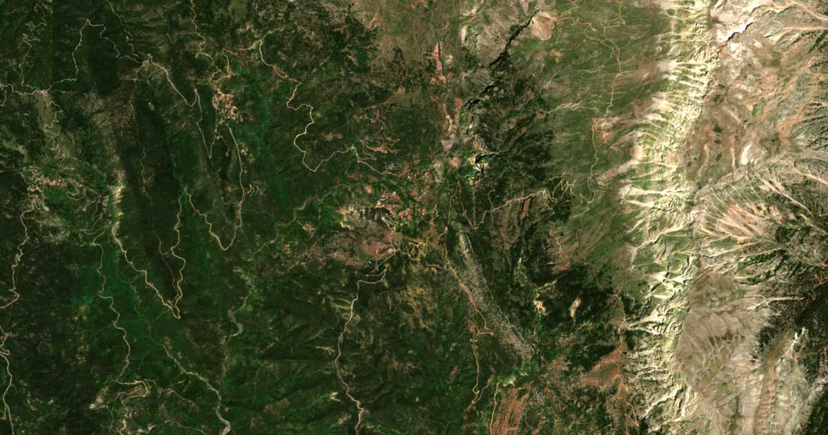 Satellitenkarte von Dáfnos