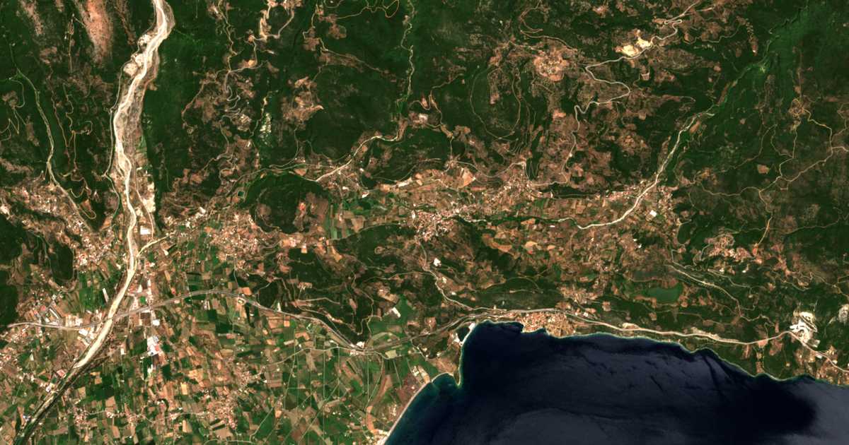 Satellitenkarte von Efpálion