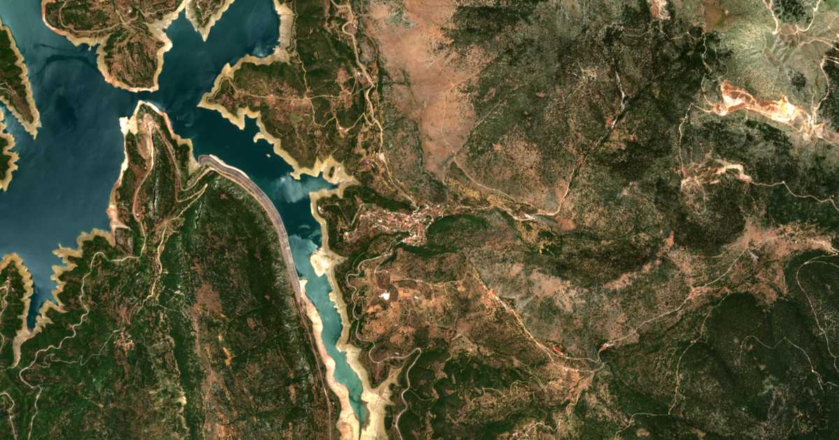 Satellitenkarte von Lidoriki