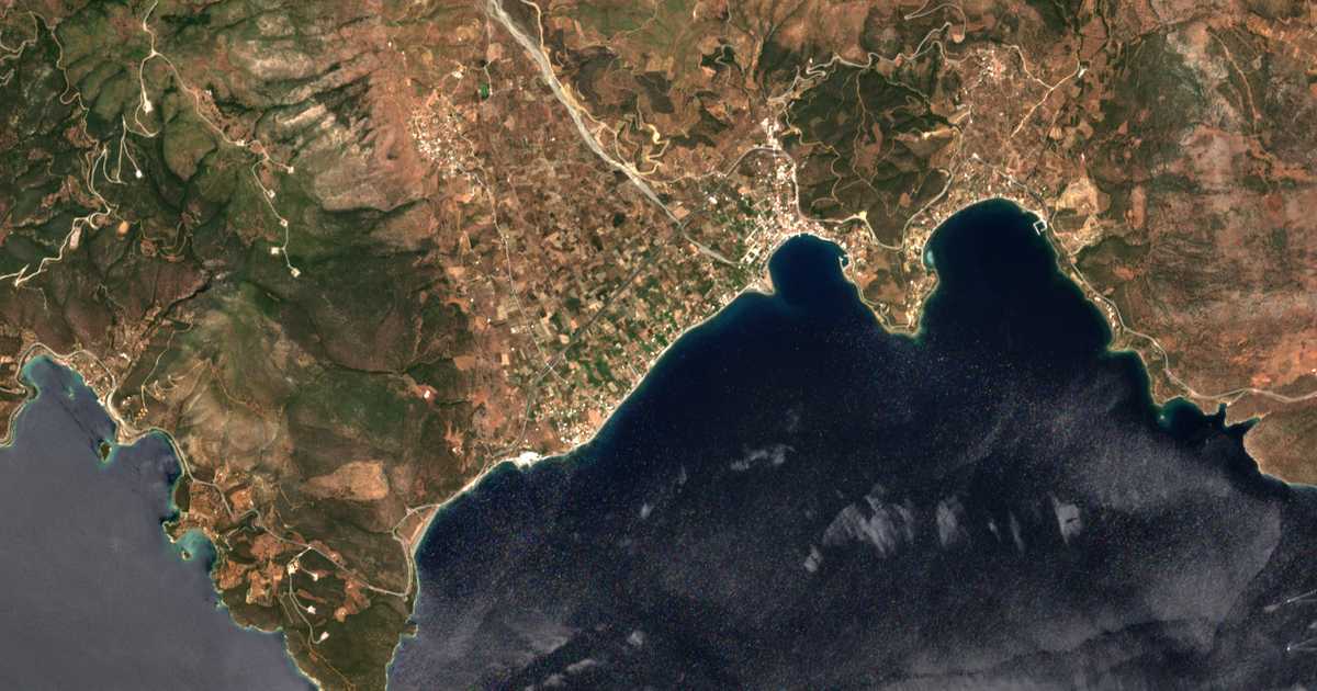 Satellitenkarte von Paralía Tolofónos