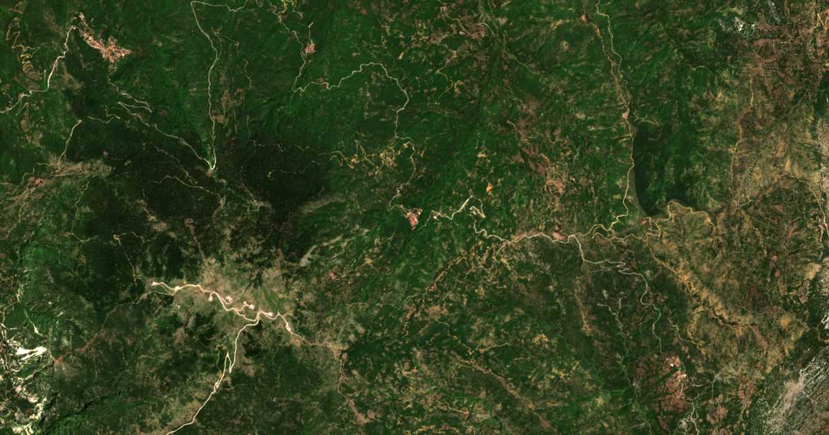 Satellitenkarte von Stília
