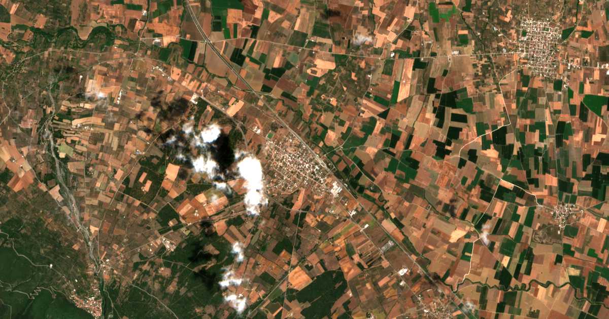 Satellitenkarte von Káto Tithoréa
