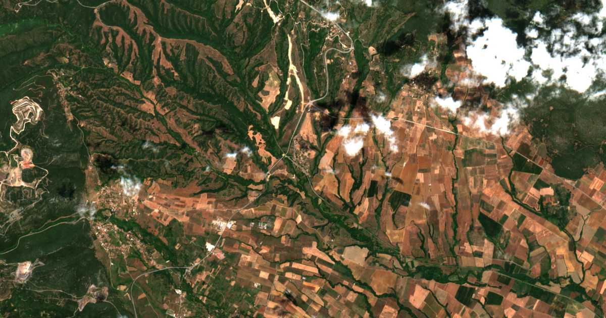 Satellitenkarte von Stathmós