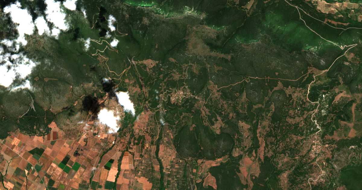 Satellitenkarte von Tithrónion