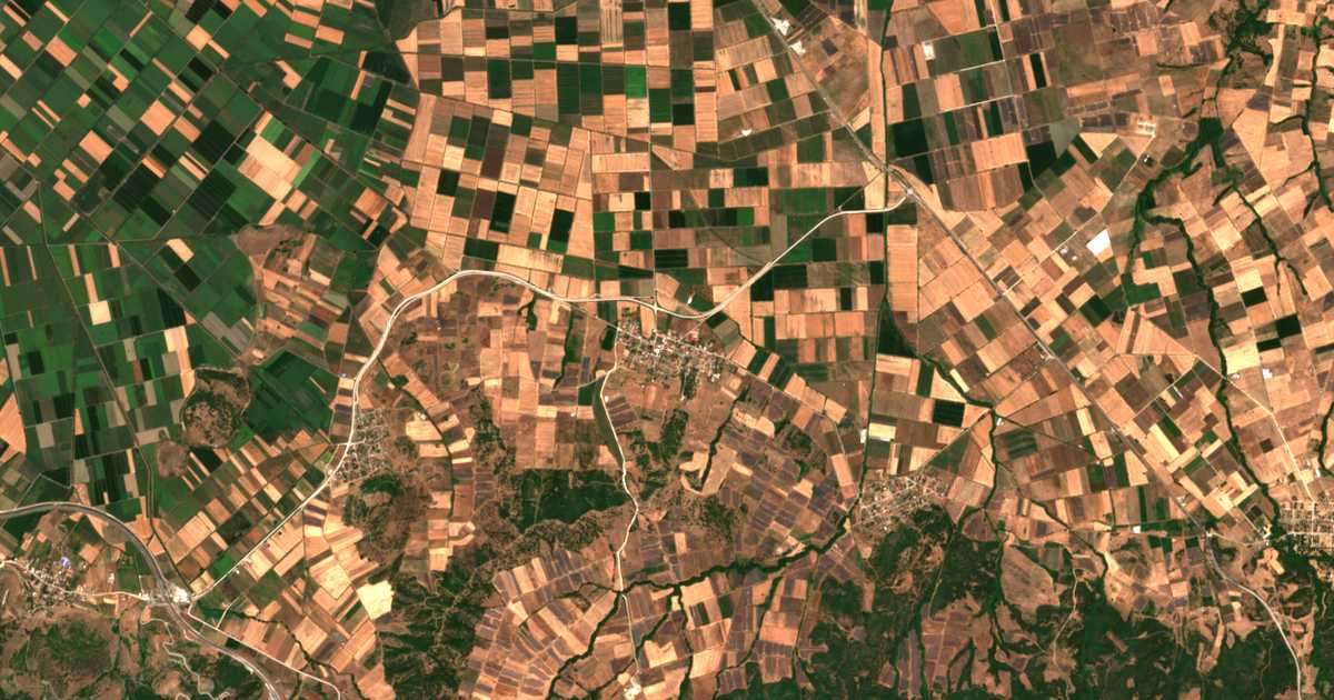 Satellitenkarte von Xyniás