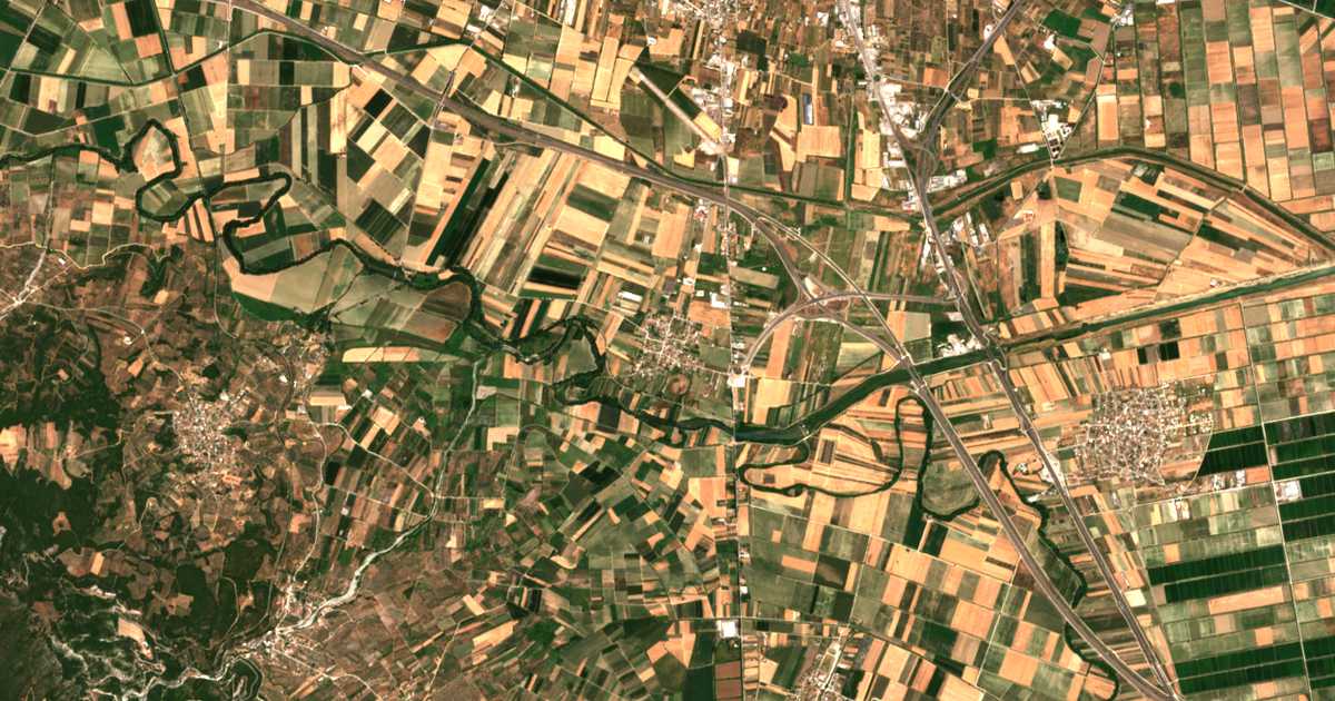 Satellitenkarte von Kómma