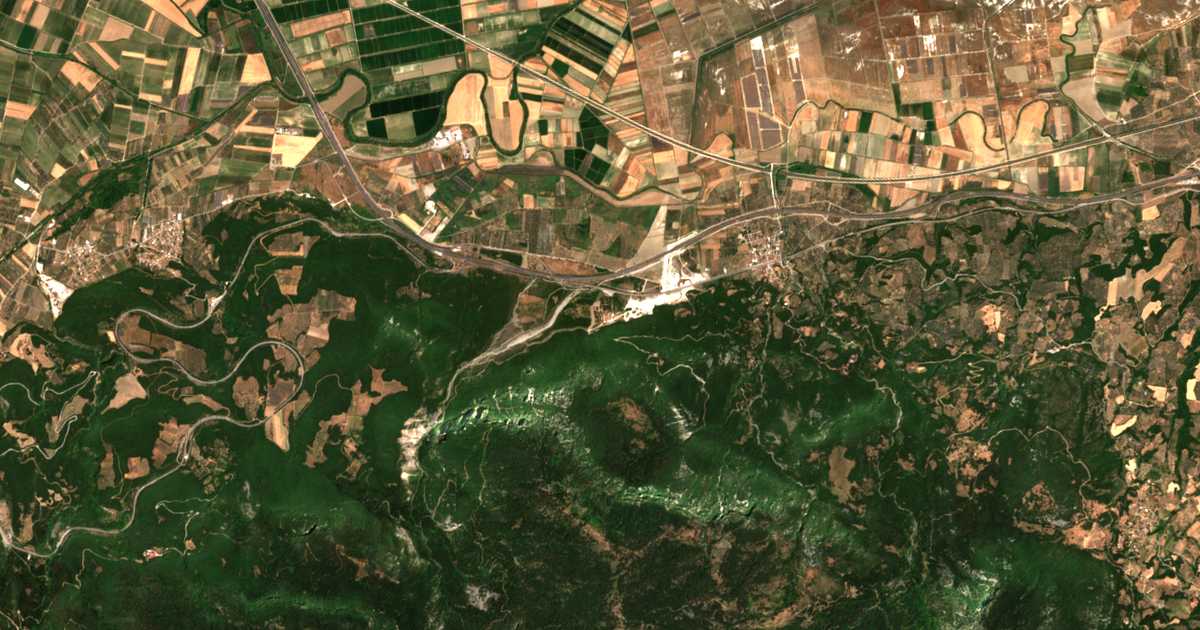 Satellitenkarte von Loutrá Thermopylón