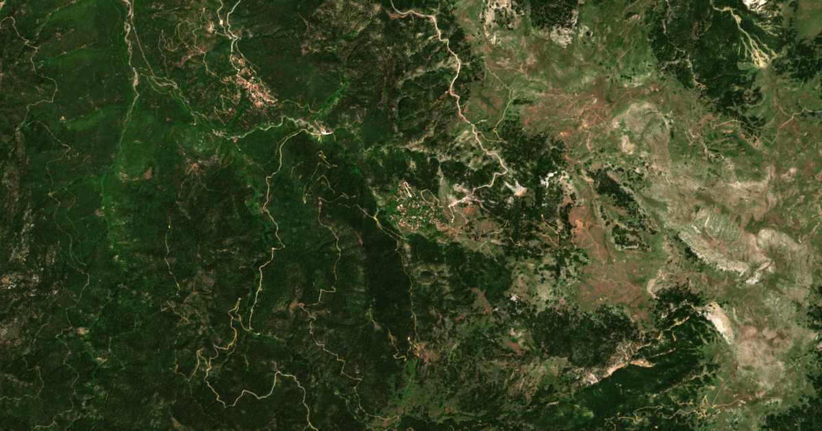 Satellitenkarte von Neochórion