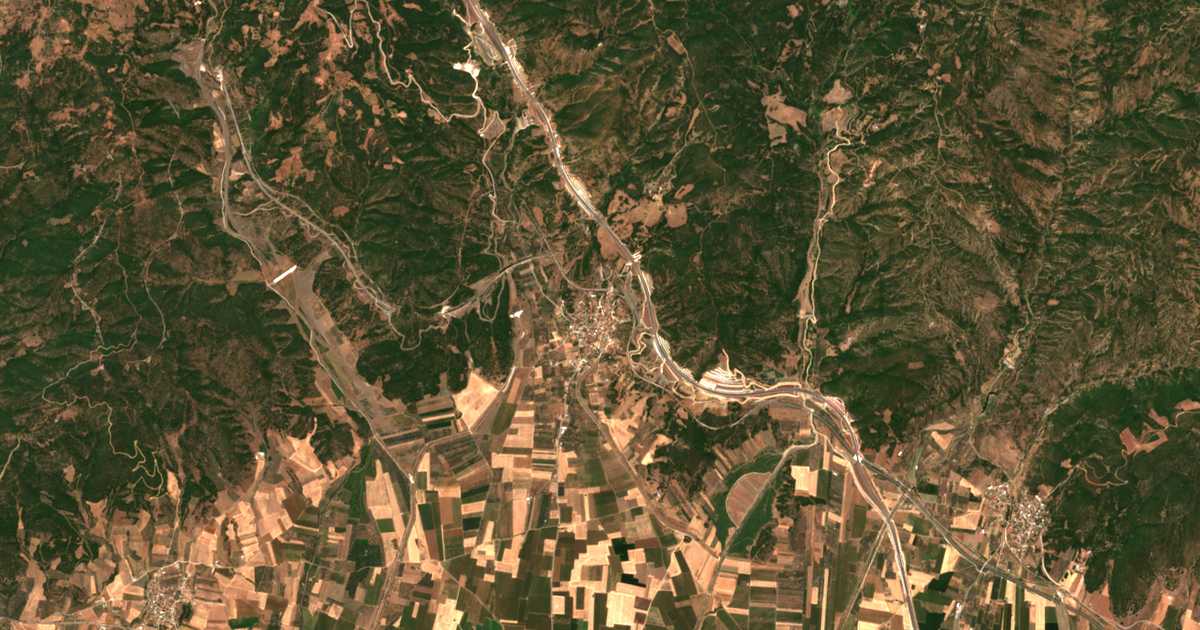 Satellitenkarte von Stírfaka