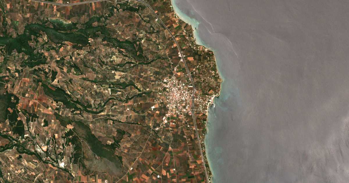 Satellitenkarte von Livanátai