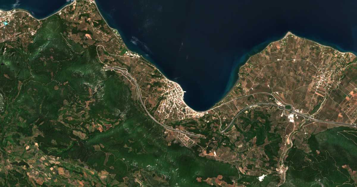 Satellitenkarte von Livanates