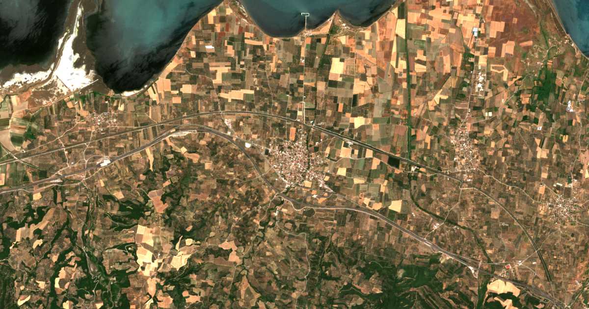 Satellitenkarte von Molos