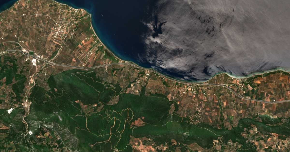 Satellitenkarte von Néa Ágnanti