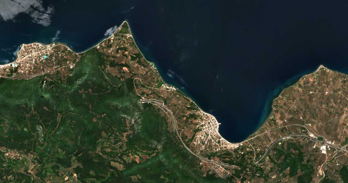 Satellitenkarte von Neochórion