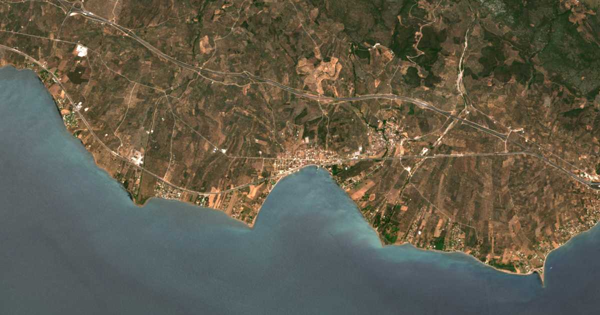 Satellitenkarte von Karavómylos