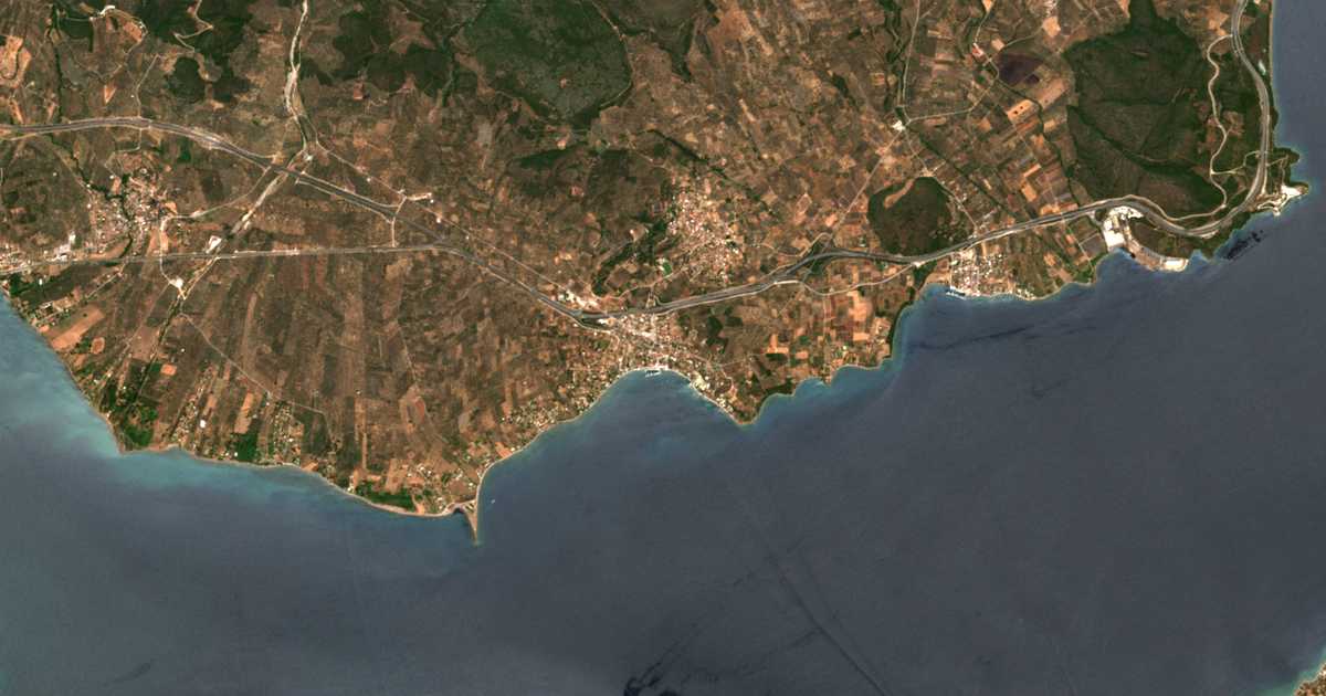 Satellitenkarte von Paralía Rachón