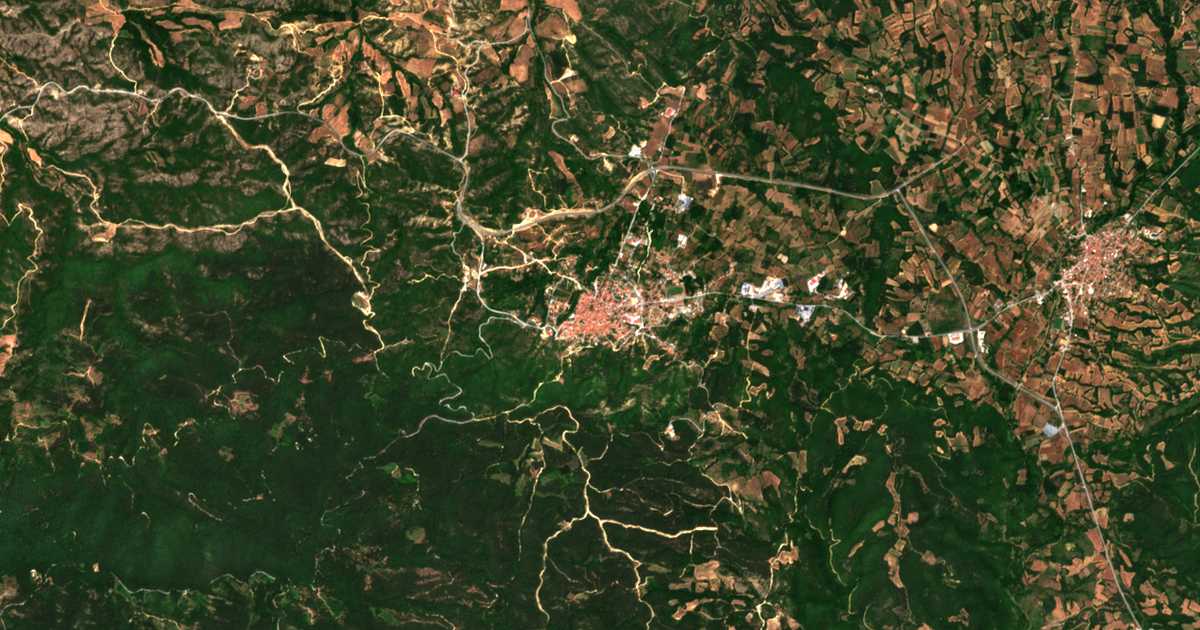 Satellitenkarte von Arnea