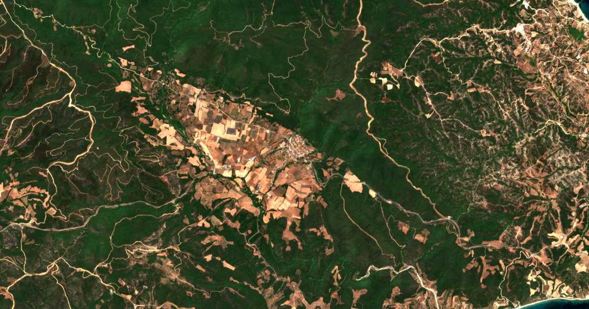 Satellitenkarte von Gomátion