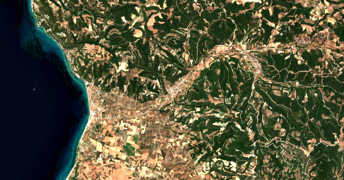 Satellitenkarte von Foúrka