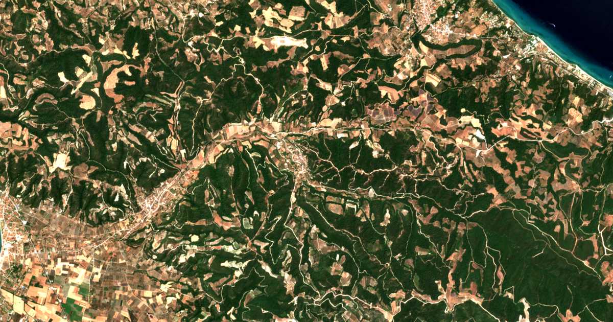 Satellitenkarte von Kassandrinón