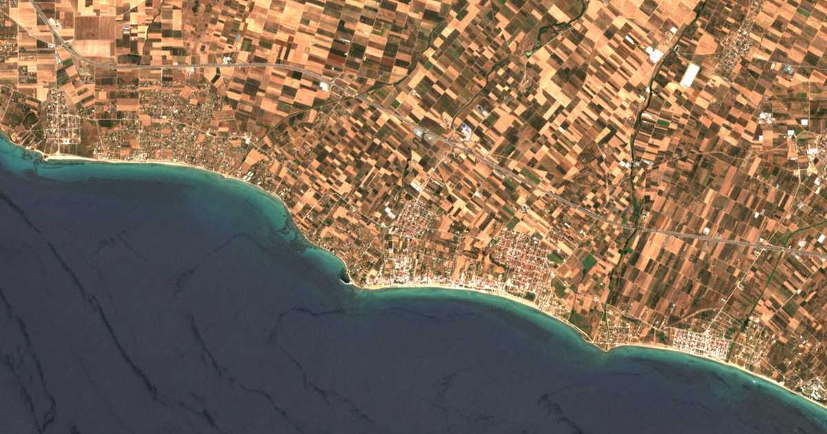 Satellitenkarte von Nea Plagia