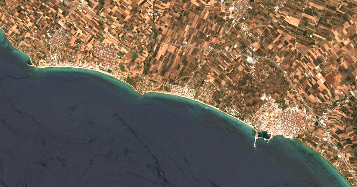 Satellitenkarte von Paralía Dionysíou