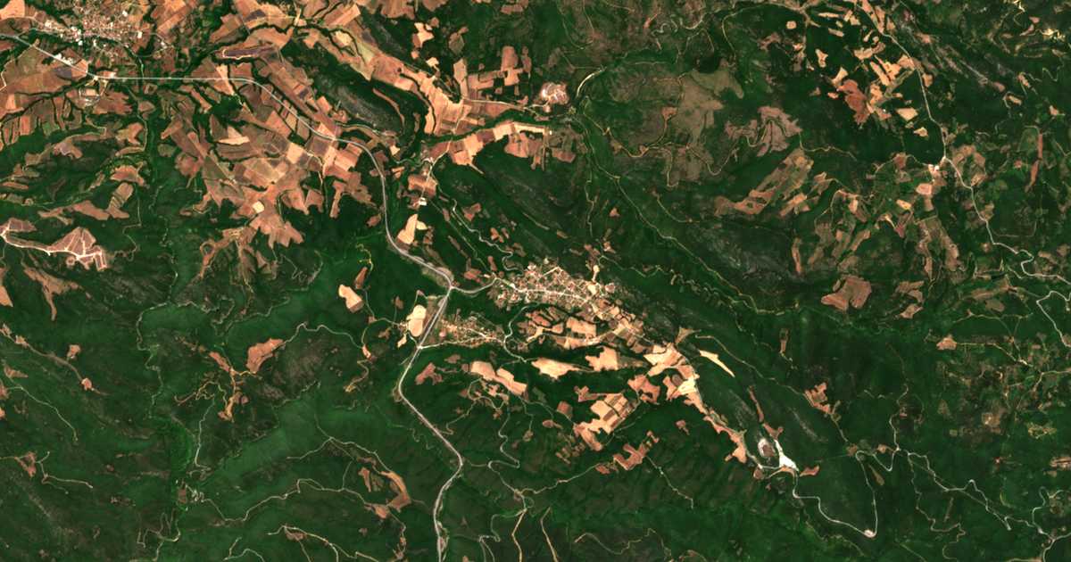 Satellitenkarte von Diastávrosi Palaiokástrou