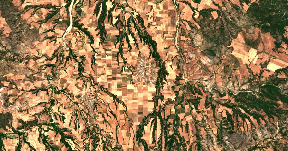 Satellitenkarte von Marathoússa