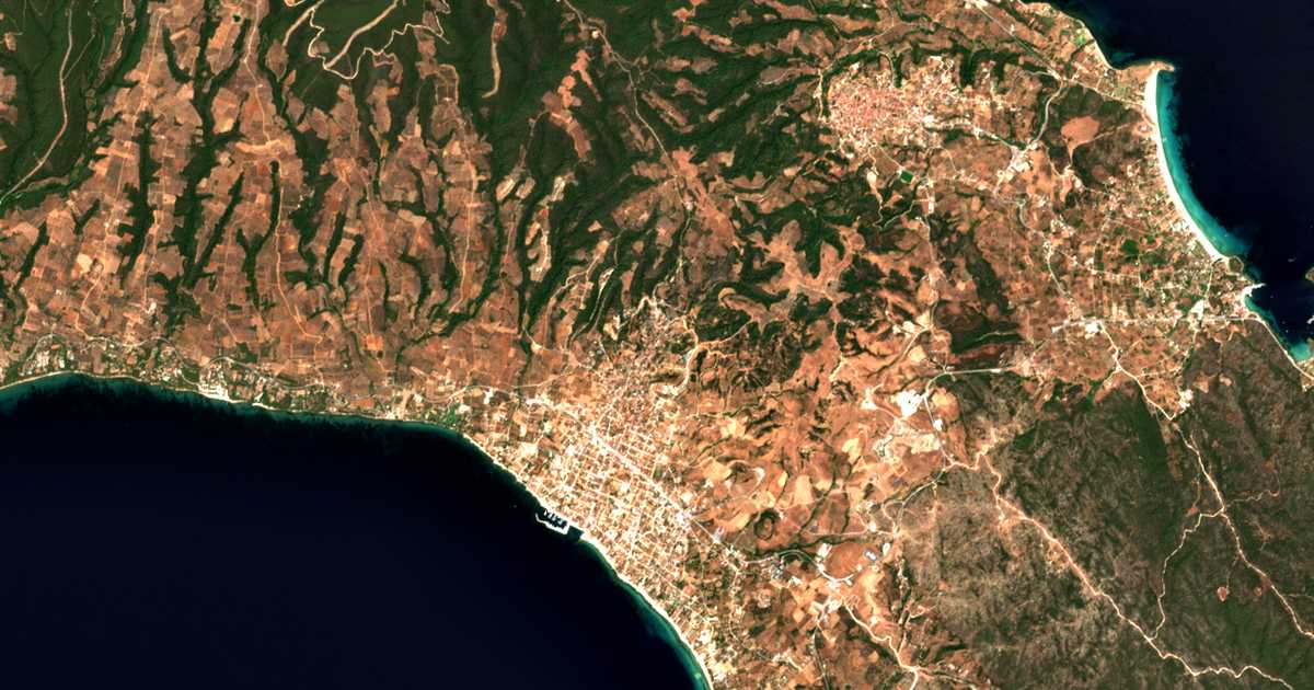 Satellitenkarte von Nikiti