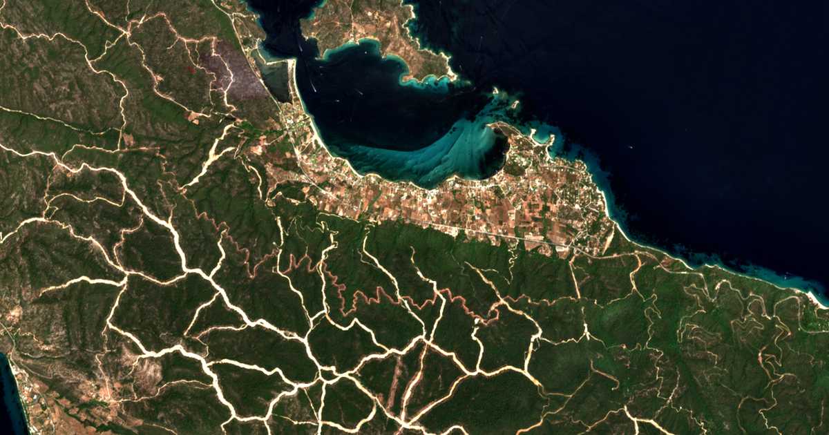 Satellitenkarte von Vourvouroú