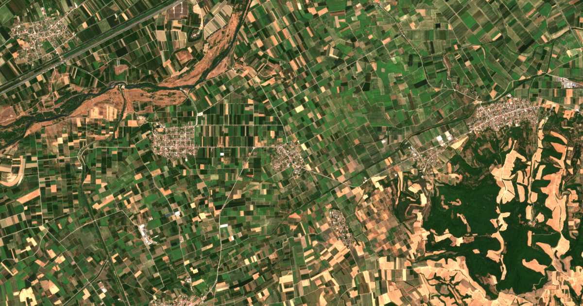 Satellitenkarte von Agía Triás