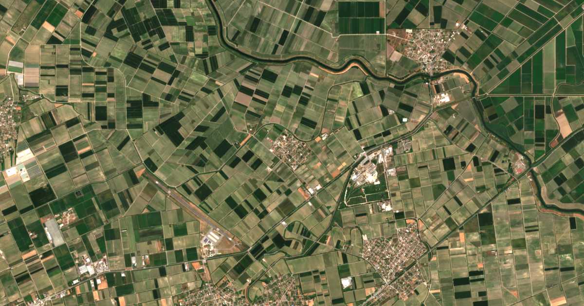 Satellitenkarte von Árachos